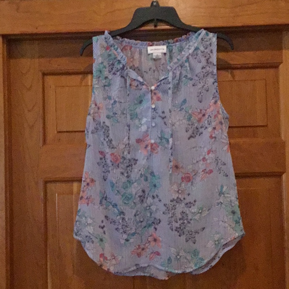 Women’s shirt